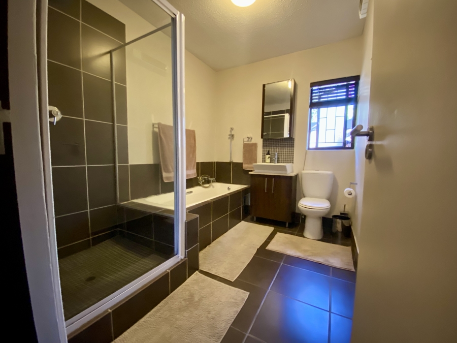 2 Bedroom Property for Sale in Fourways Gauteng