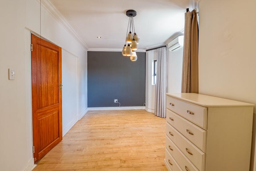 5 Bedroom Property for Sale in Silver Lakes Golf Estate Gauteng