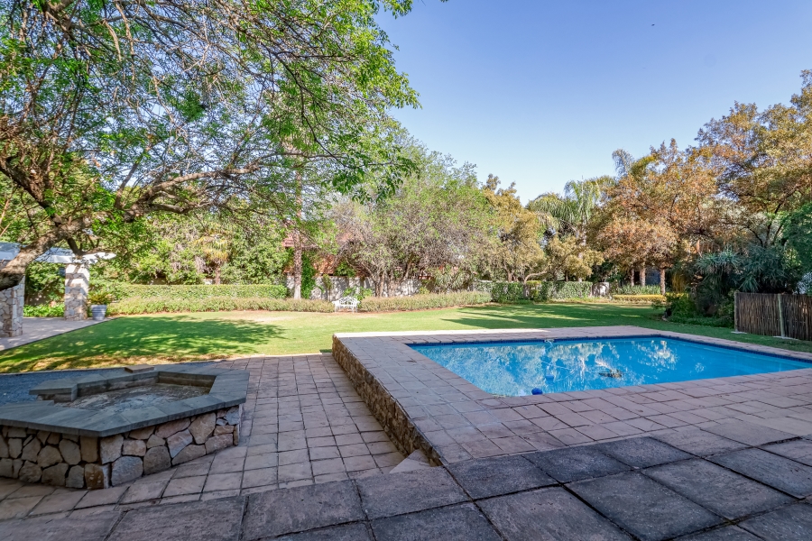 To Let 5 Bedroom Property for Rent in Silver Lakes Golf Estate Gauteng