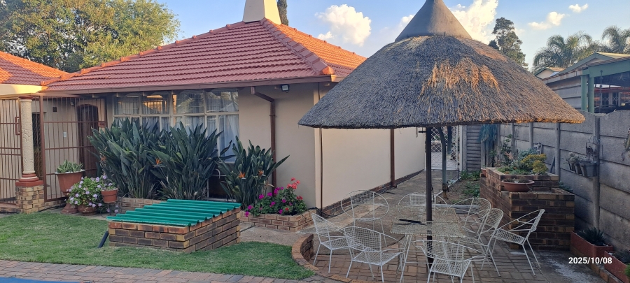 3 Bedroom Property for Sale in Bonaero Park Gauteng