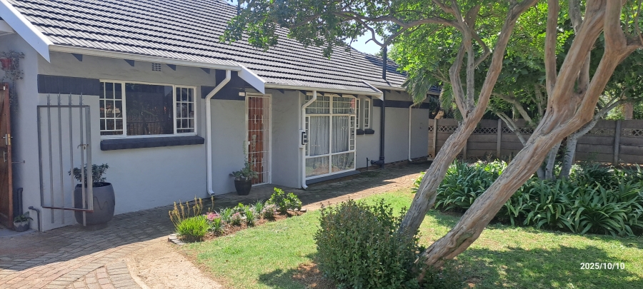 3 Bedroom Property for Sale in Bonaero Park Gauteng