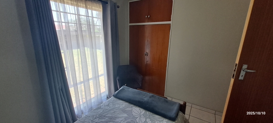3 Bedroom Property for Sale in Bonaero Park Gauteng