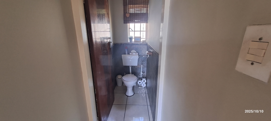 3 Bedroom Property for Sale in Bonaero Park Gauteng