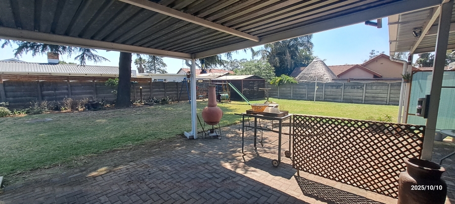 3 Bedroom Property for Sale in Bonaero Park Gauteng