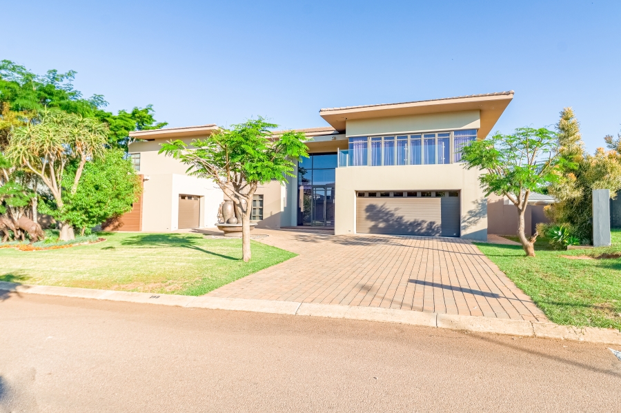 5 Bedroom Property for Sale in Lombardy Estate Gauteng