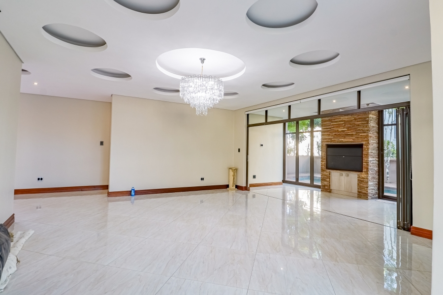 5 Bedroom Property for Sale in Lombardy Estate Gauteng