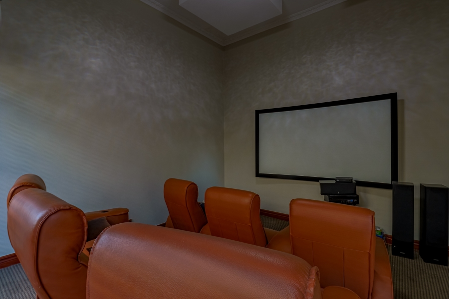 5 Bedroom Property for Sale in Lombardy Estate Gauteng