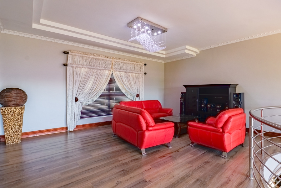 5 Bedroom Property for Sale in Lombardy Estate Gauteng