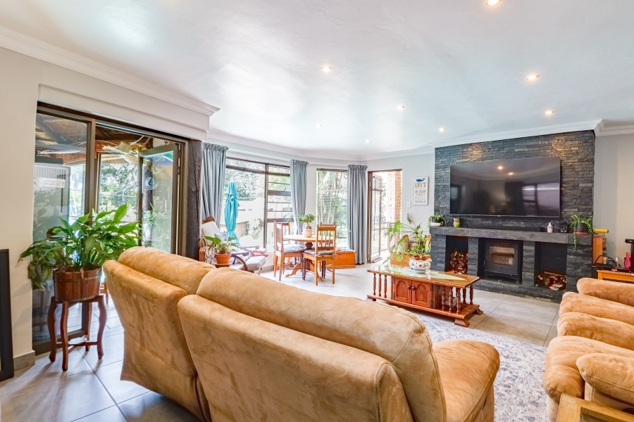 7 Bedroom Property for Sale in Wonderboom Gauteng