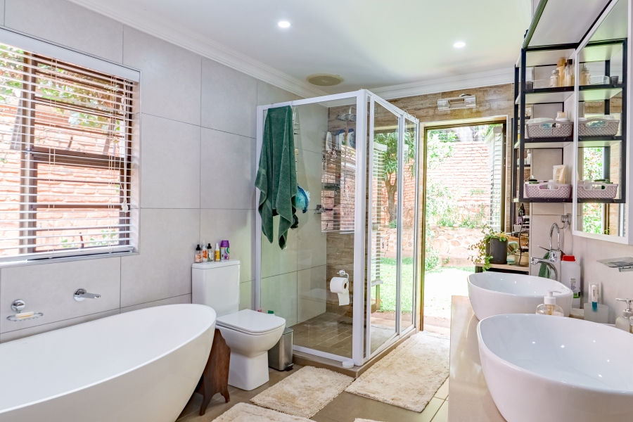 7 Bedroom Property for Sale in Wonderboom Gauteng