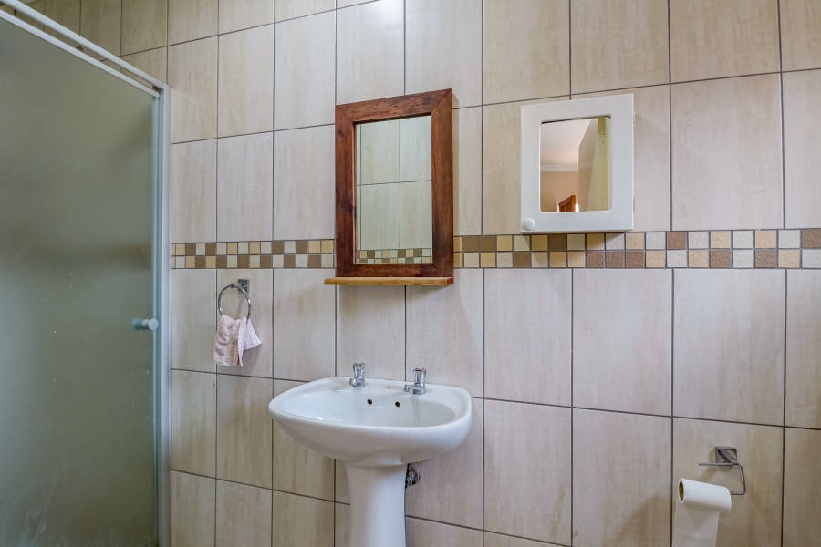 7 Bedroom Property for Sale in Wonderboom Gauteng