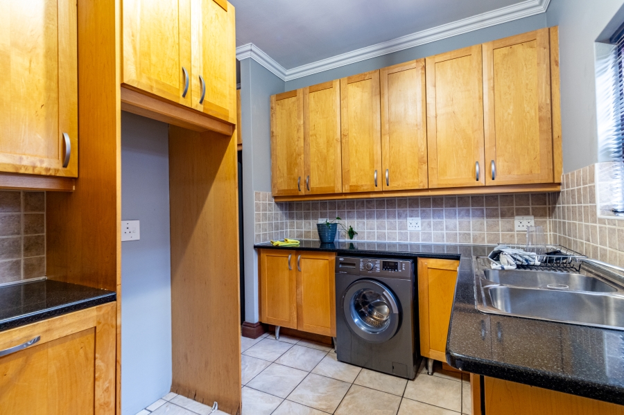 To Let 3 Bedroom Property for Rent in Six Fountains Residential Estate Gauteng