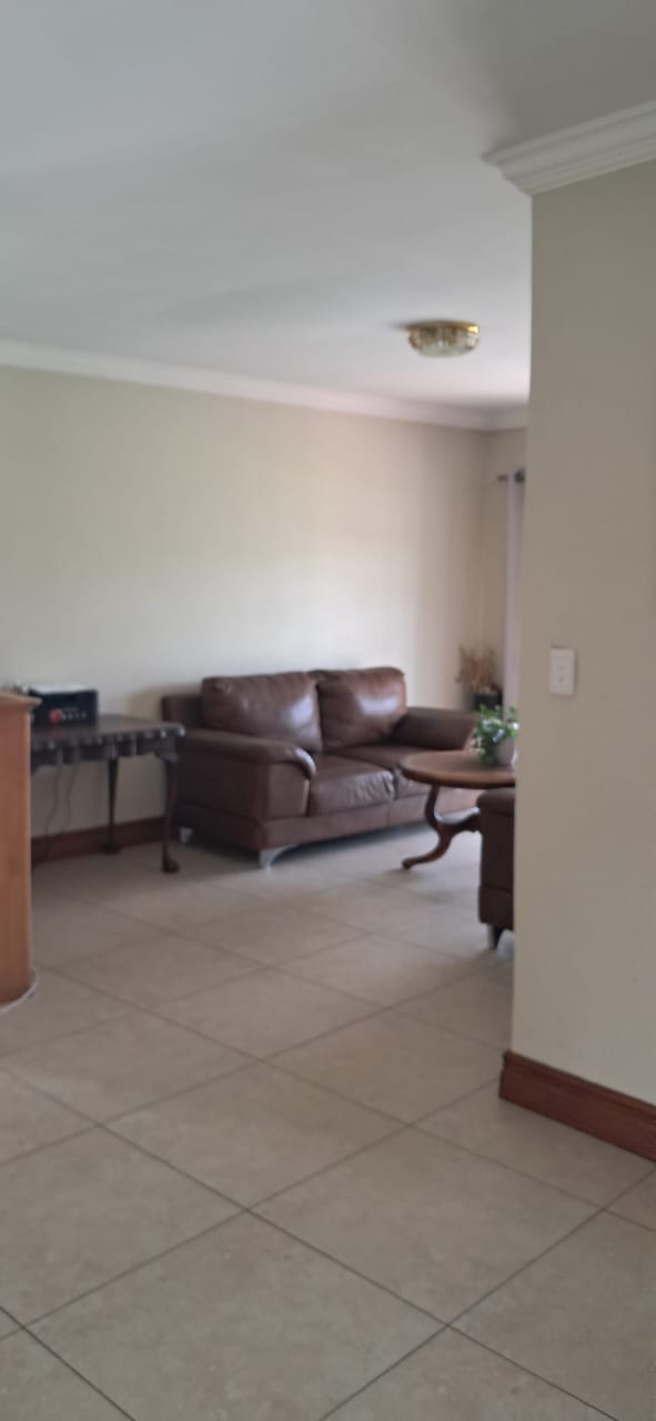 5 Bedroom Property for Sale in Meyerspark Gauteng