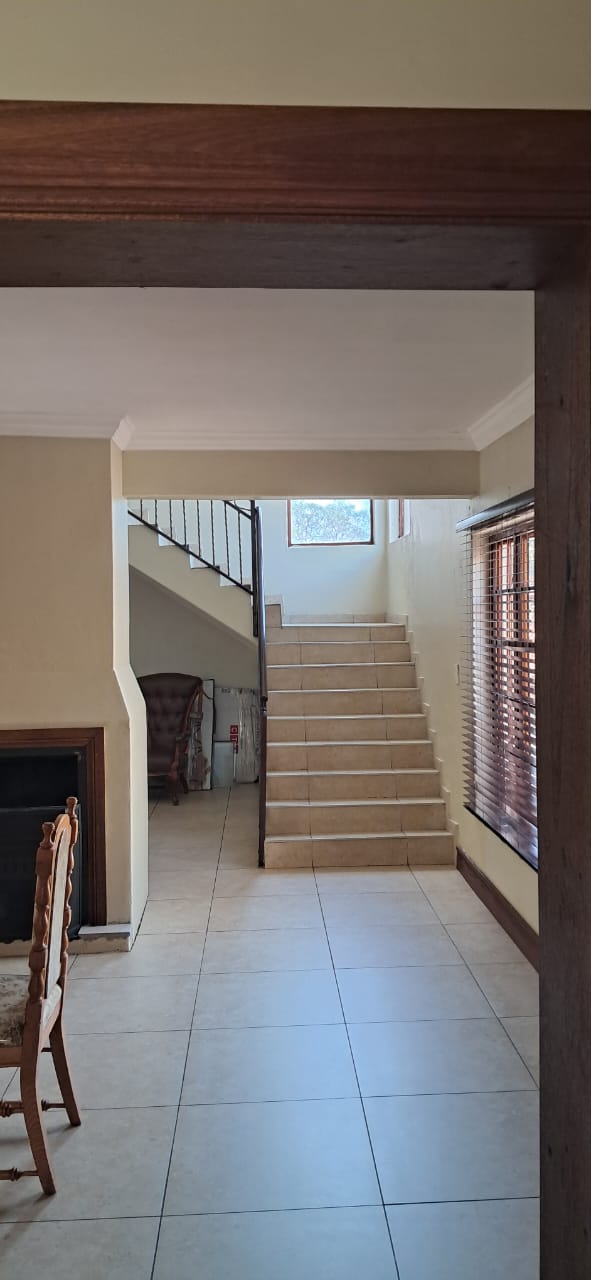 5 Bedroom Property for Sale in Meyerspark Gauteng