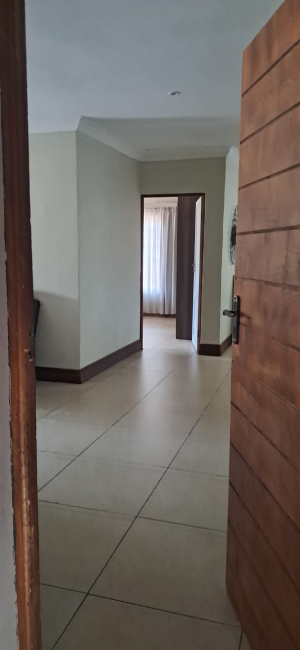 5 Bedroom Property for Sale in Meyerspark Gauteng