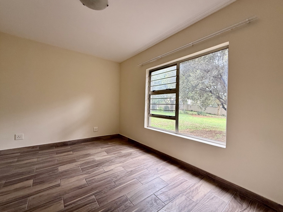 2 Bedroom Property for Sale in Leeuwenhof Estate Gauteng