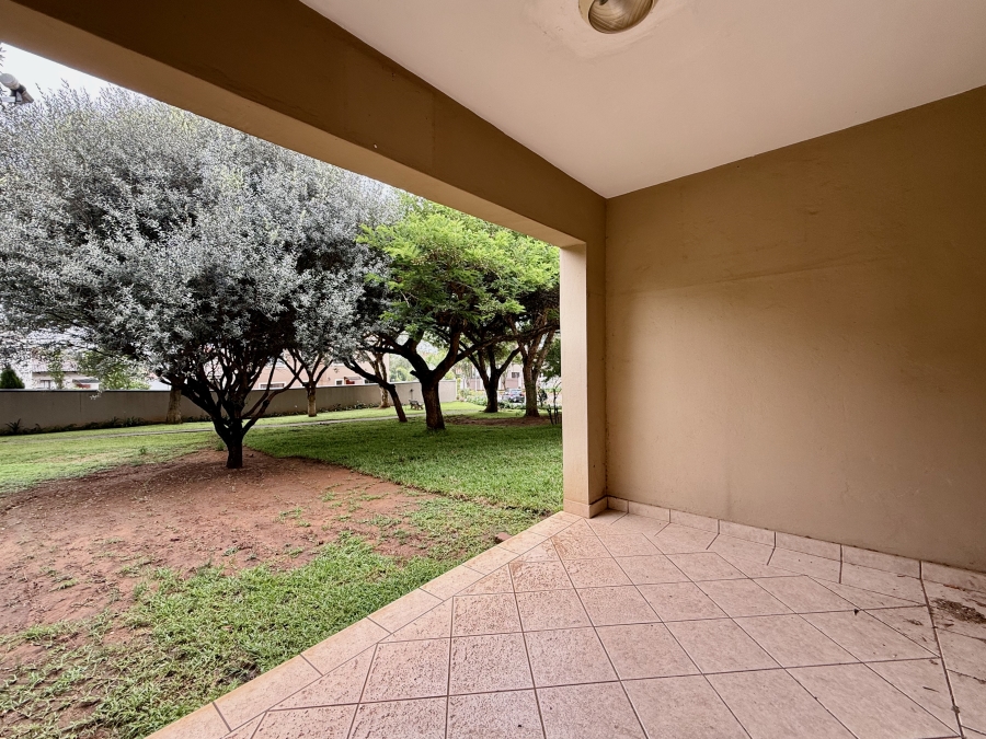 2 Bedroom Property for Sale in Leeuwenhof Estate Gauteng