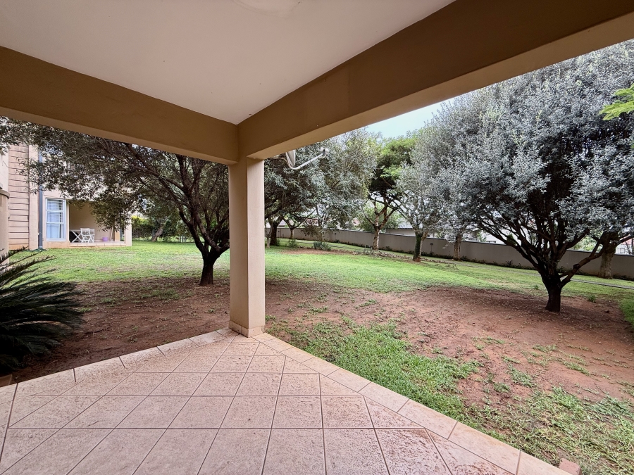 2 Bedroom Property for Sale in Leeuwenhof Estate Gauteng