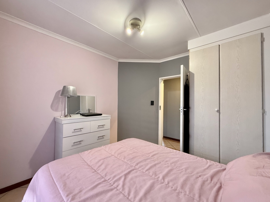 2 Bedroom Property for Sale in Mooikloof Ridge Gauteng