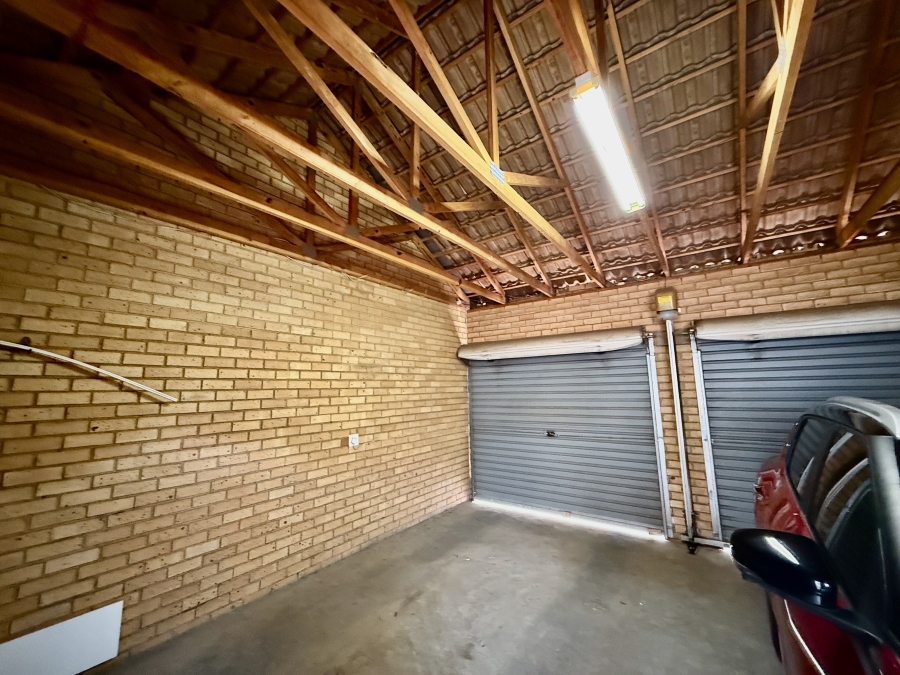 2 Bedroom Property for Sale in Mooikloof Ridge Gauteng