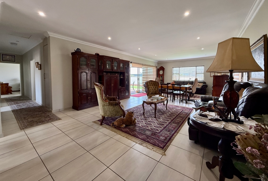 3 Bedroom Property for Sale in The Retreat Gauteng