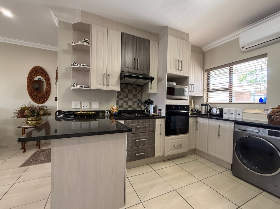 3 Bedroom Property for Sale in The Retreat Gauteng
