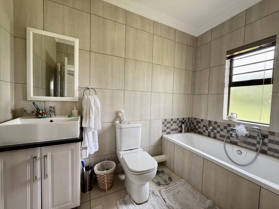 3 Bedroom Property for Sale in The Retreat Gauteng