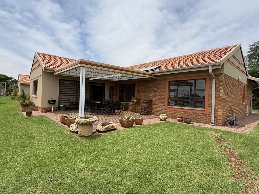 3 Bedroom Property for Sale in The Retreat Gauteng