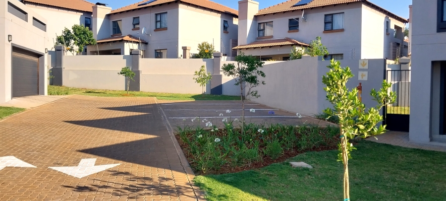 3 Bedroom Property for Sale in Olympus Ridge Gauteng