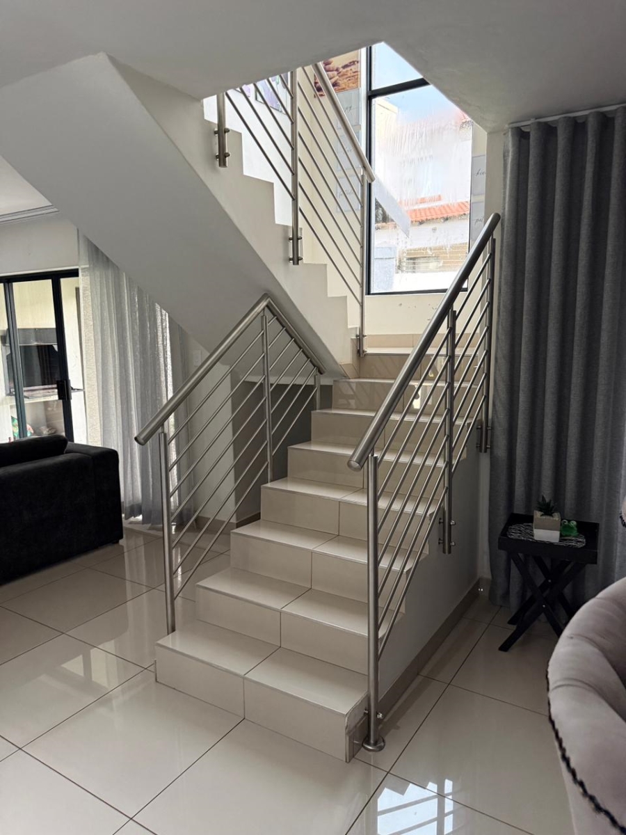 3 Bedroom Property for Sale in Olympus Ridge Gauteng