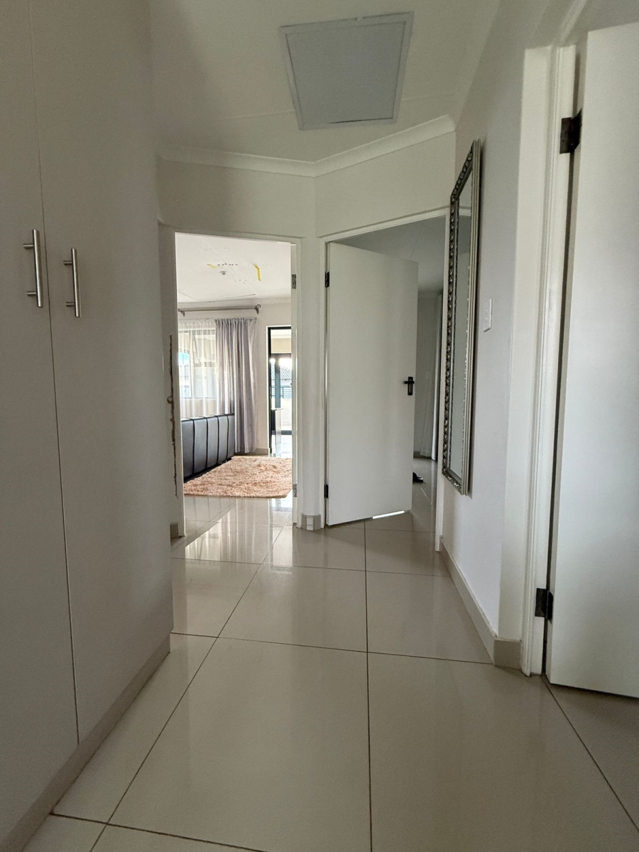 3 Bedroom Property for Sale in Olympus Ridge Gauteng