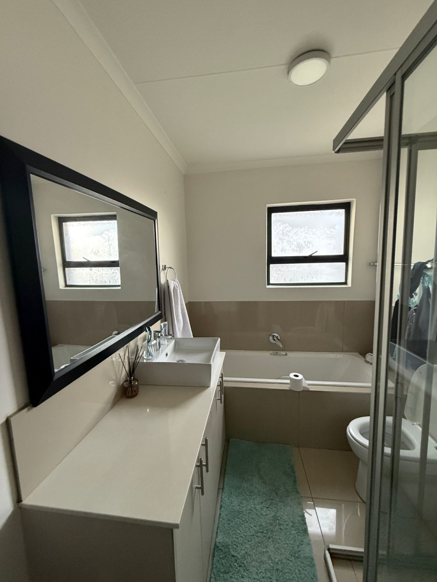 3 Bedroom Property for Sale in Olympus Ridge Gauteng