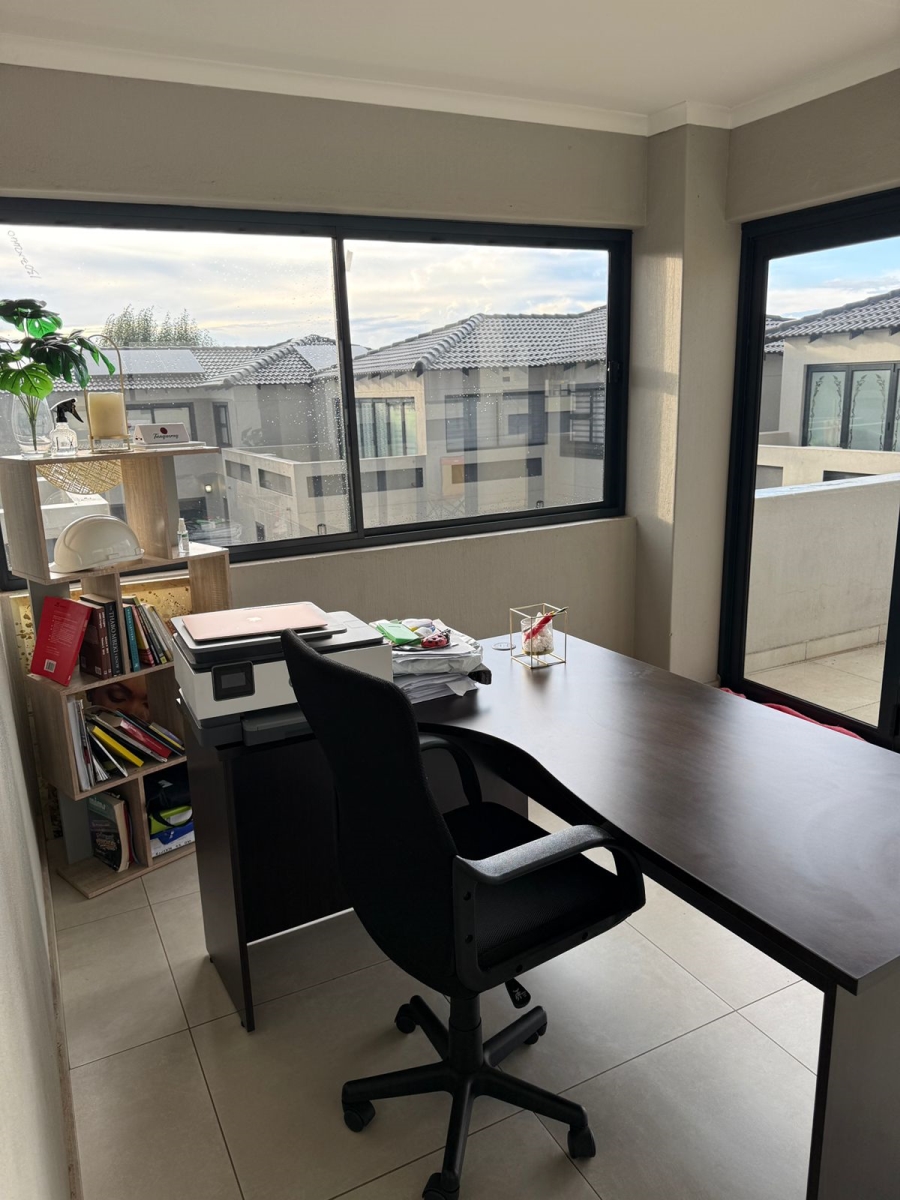 3 Bedroom Property for Sale in Olympus Ridge Gauteng