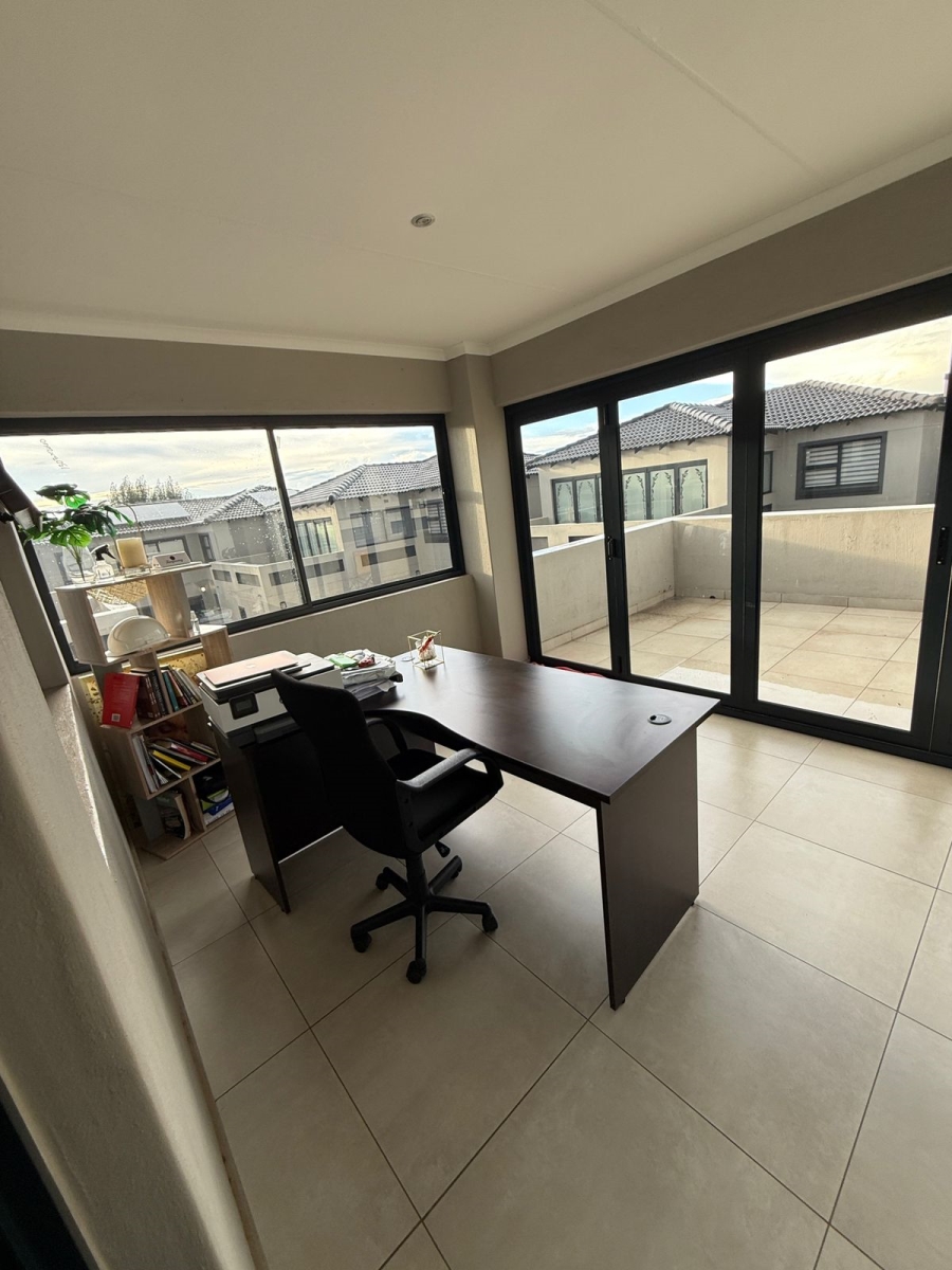 3 Bedroom Property for Sale in Olympus Ridge Gauteng