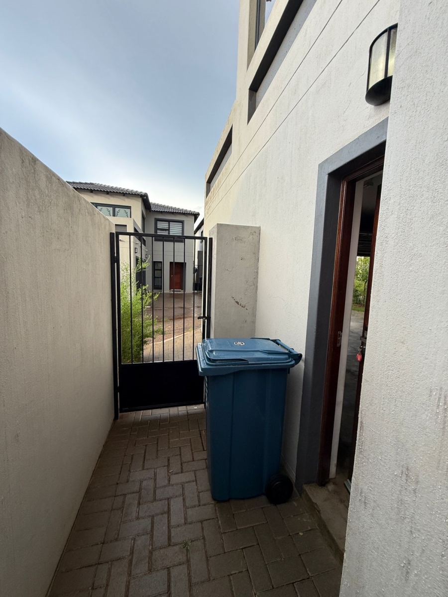 3 Bedroom Property for Sale in Olympus Ridge Gauteng