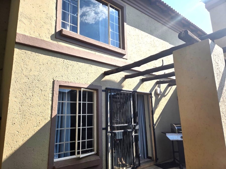 To Let 2 Bedroom Property for Rent in Annlin Gauteng