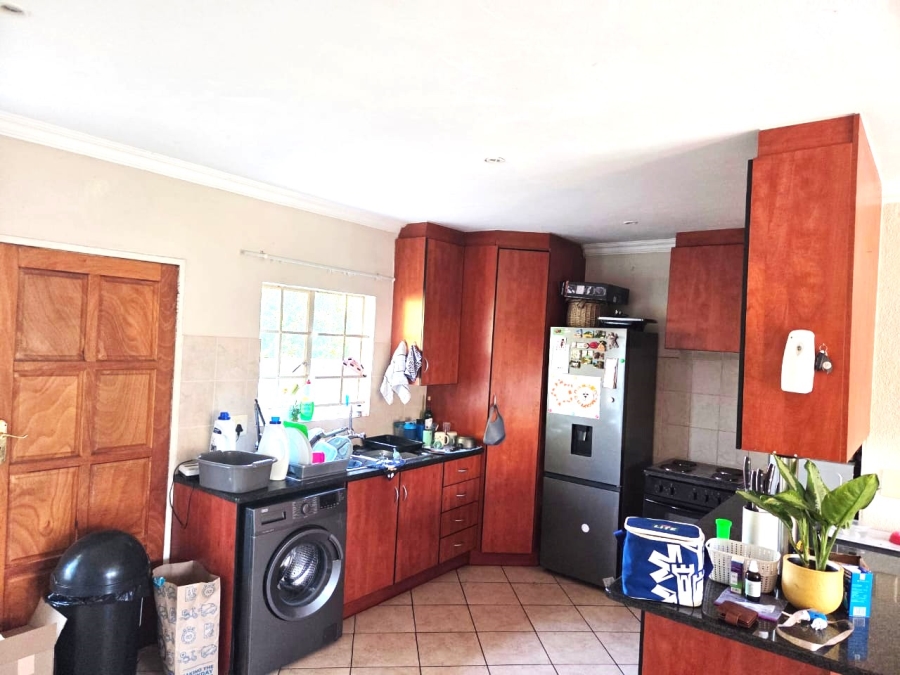 To Let 2 Bedroom Property for Rent in Annlin Gauteng