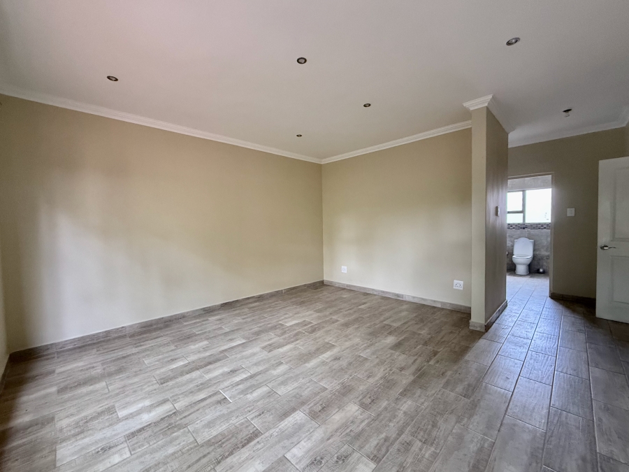 To Let 4 Bedroom Property for Rent in Silverwoods Country Estate Gauteng