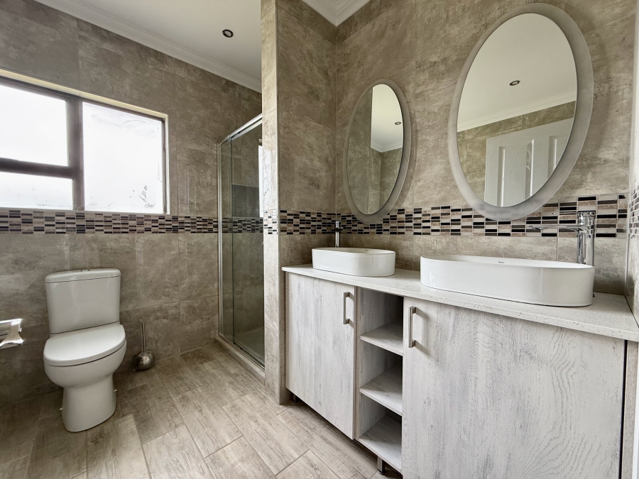 To Let 4 Bedroom Property for Rent in Silverwoods Country Estate Gauteng