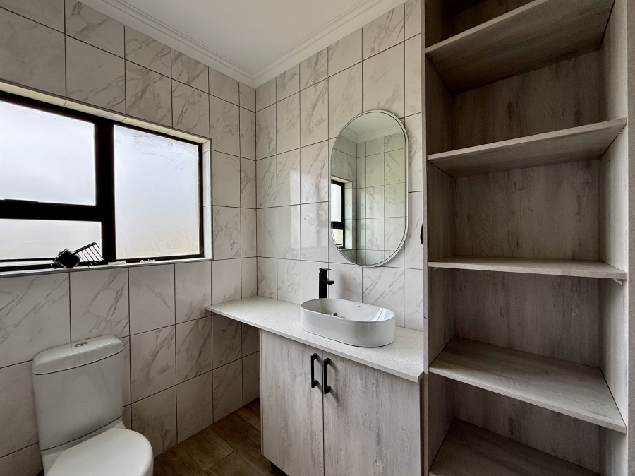 To Let 4 Bedroom Property for Rent in Silverwoods Country Estate Gauteng