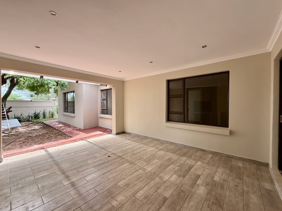 To Let 4 Bedroom Property for Rent in Silverwoods Country Estate Gauteng