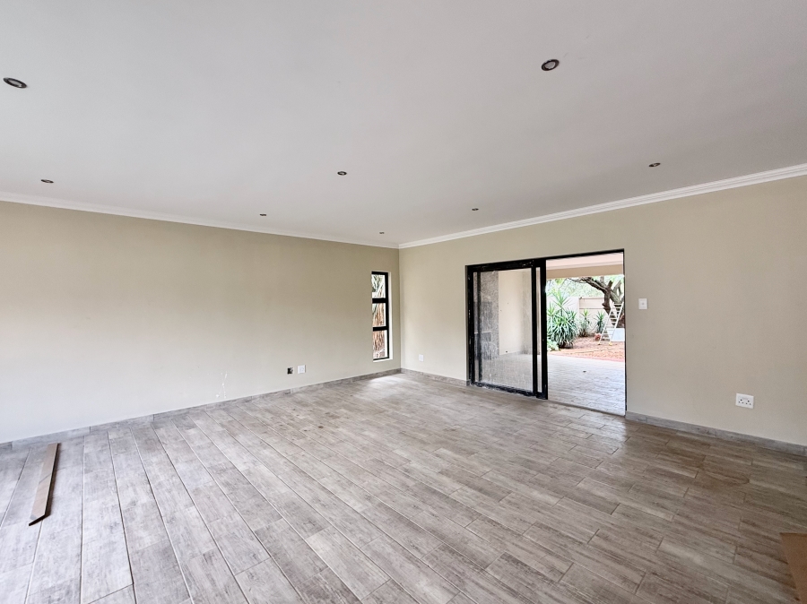 To Let 4 Bedroom Property for Rent in Silverwoods Country Estate Gauteng