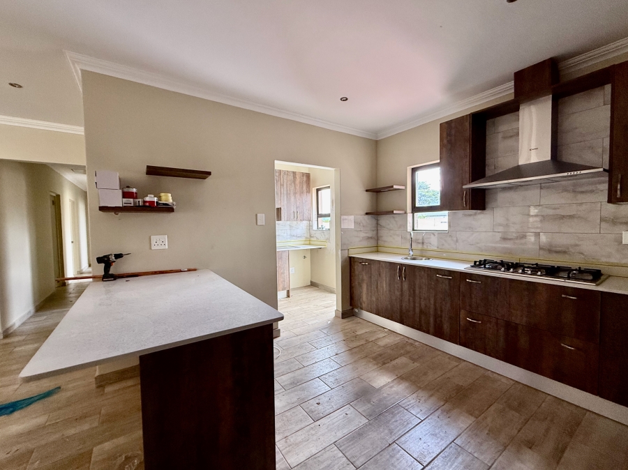 To Let 4 Bedroom Property for Rent in Silverwoods Country Estate Gauteng