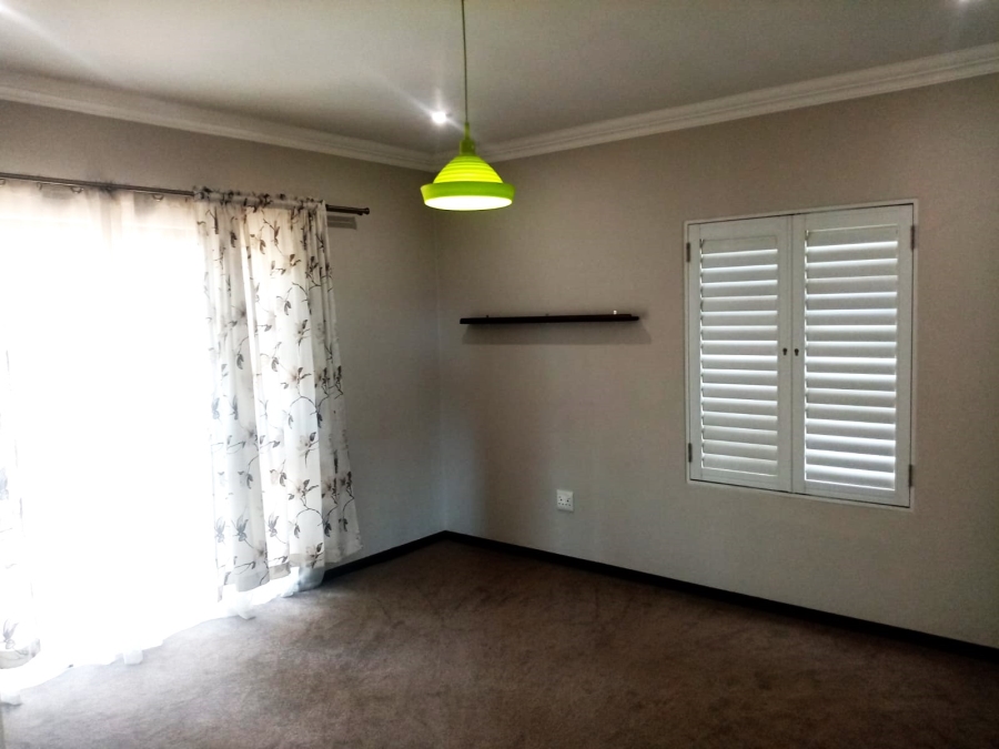 4 Bedroom Property for Sale in Mountain View Gauteng