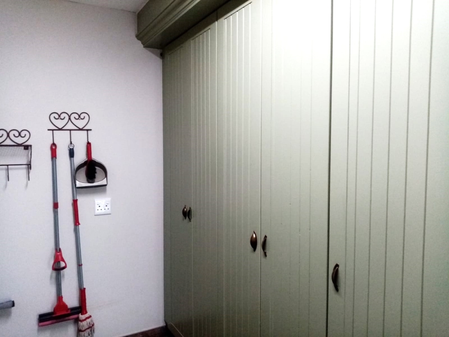 4 Bedroom Property for Sale in Mountain View Gauteng