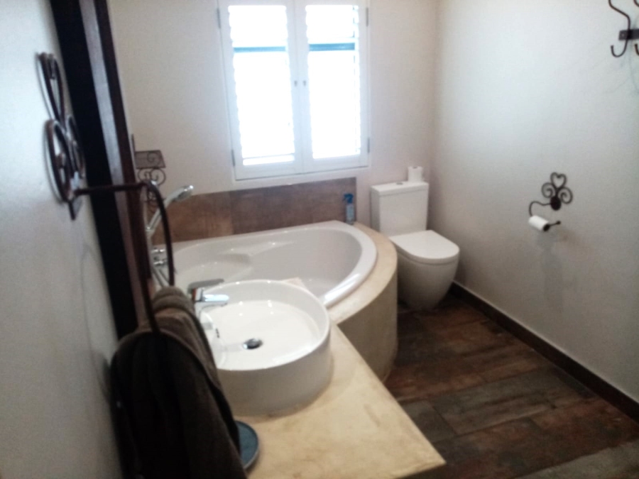 4 Bedroom Property for Sale in Mountain View Gauteng