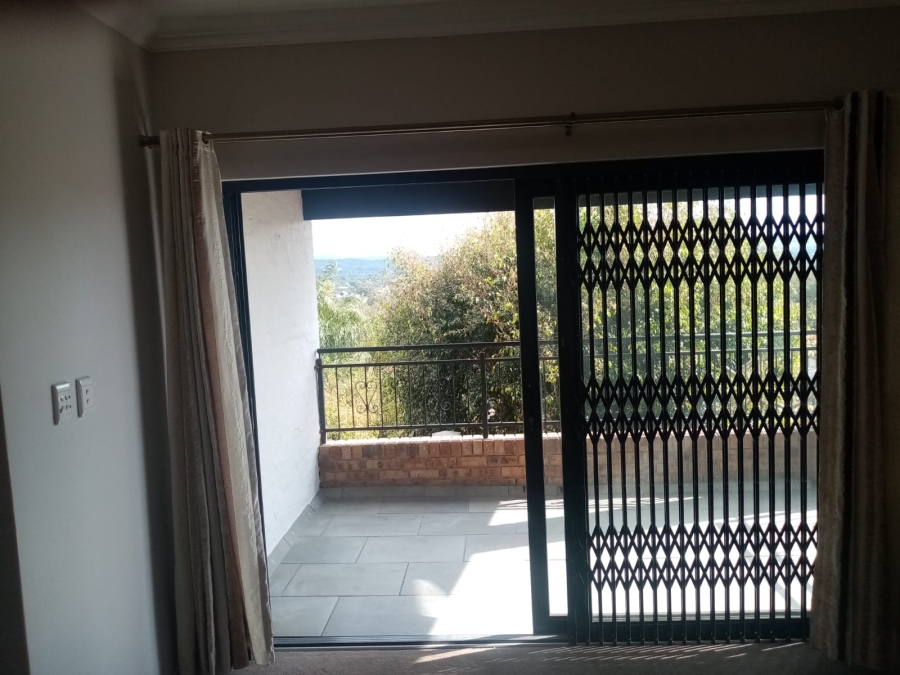 4 Bedroom Property for Sale in Mountain View Gauteng