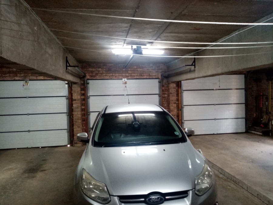 4 Bedroom Property for Sale in Mountain View Gauteng