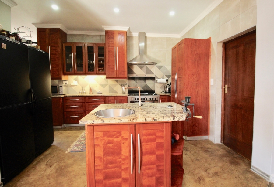 To Let 4 Bedroom Property for Rent in The Meadows Gauteng