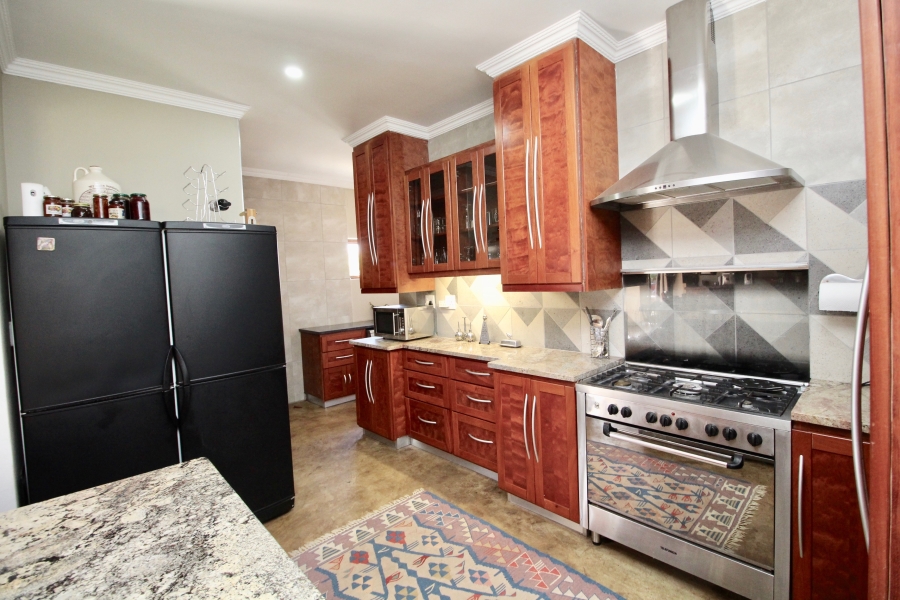 To Let 4 Bedroom Property for Rent in The Meadows Gauteng